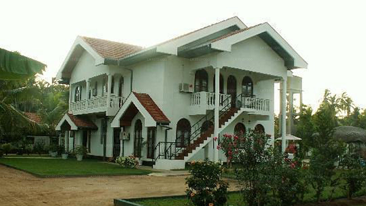 Villa Suriyagaha, Waikkal 
