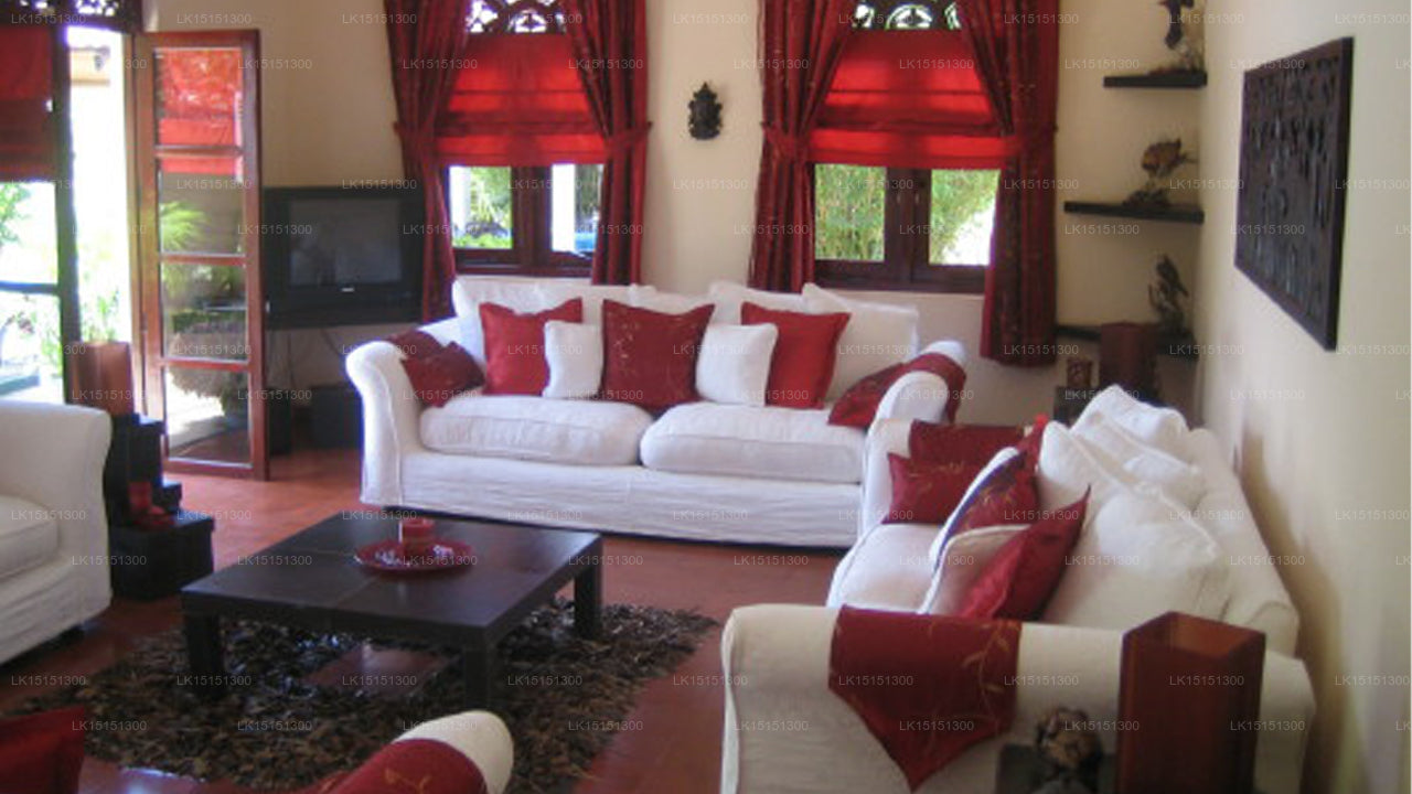 Villa Suriyagaha, Waikkal 