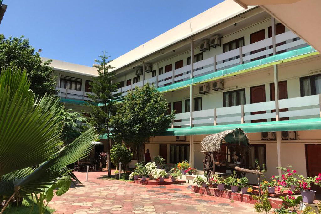 Gnanams Hotel, Jaffna 