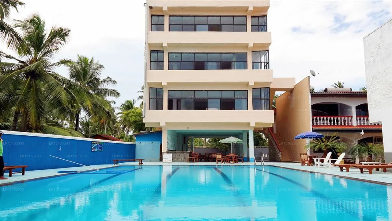 Hotel Honors Club, Negombo 