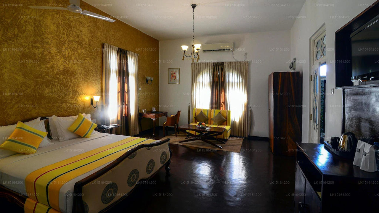 Deco On Forty Four, Galle 