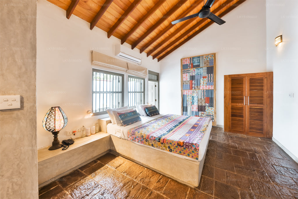 Villa Hundira, Negombo 