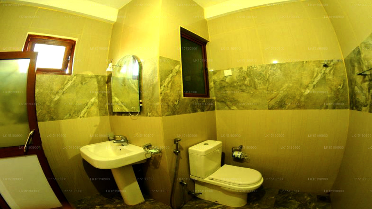 Happy Leoni Hotel, Anuradhapura 