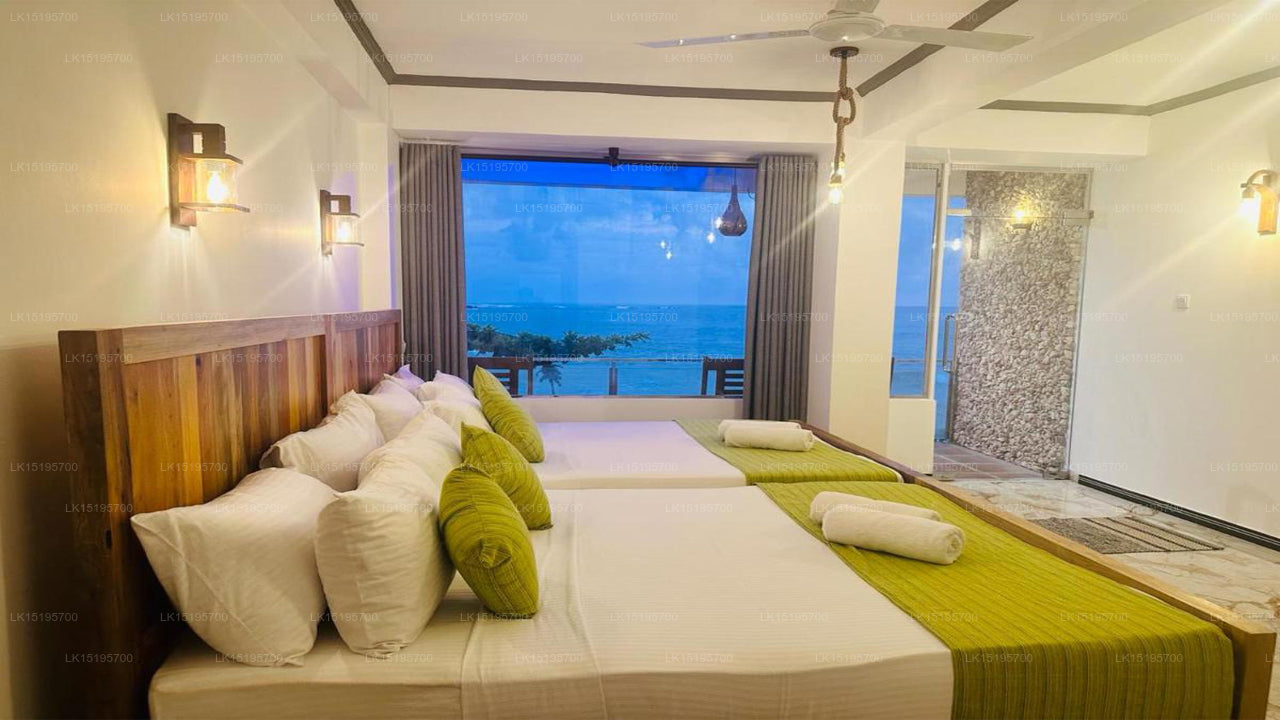 Coral Beach Hotel, Mirissa 