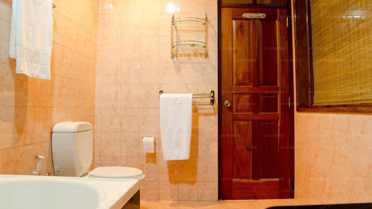 Aarons Strandvilla, Wadduwa