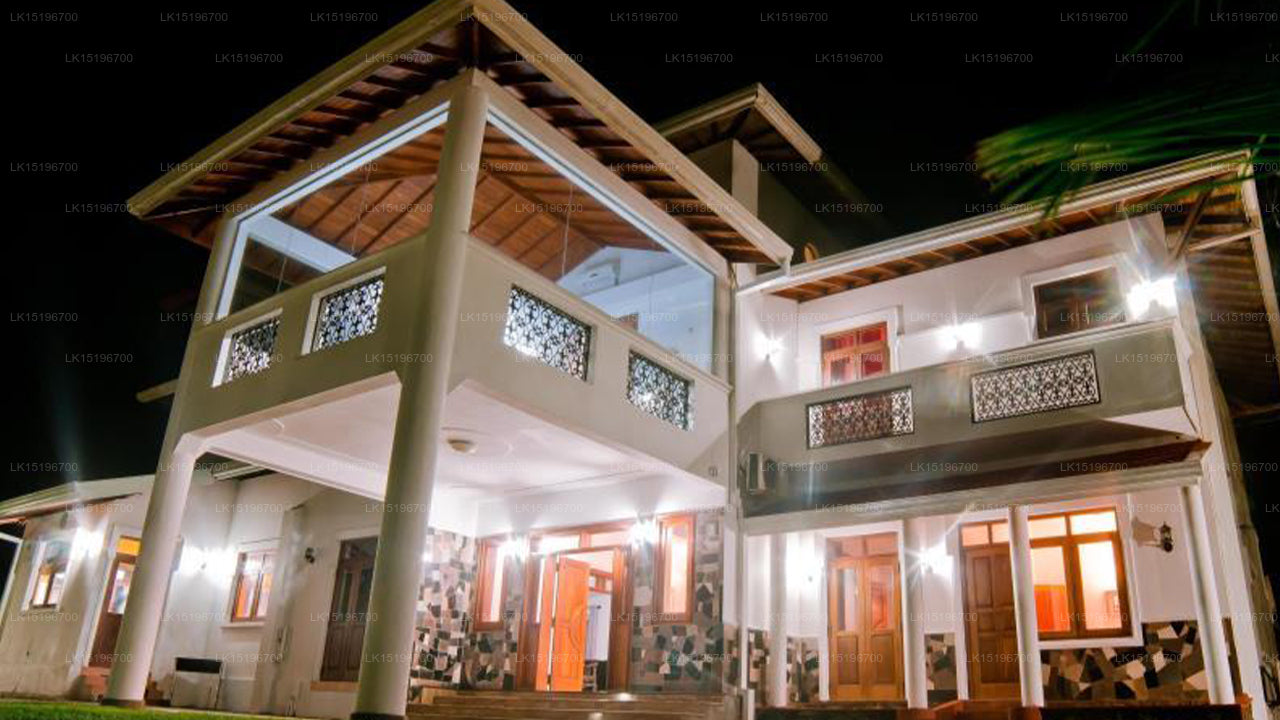 Aarons Strandvilla, Wadduwa