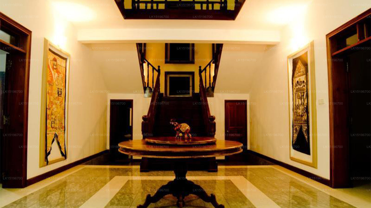 Aarons Strandvilla, Wadduwa