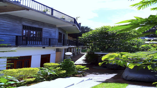 Ella Grand Peak, Ella 