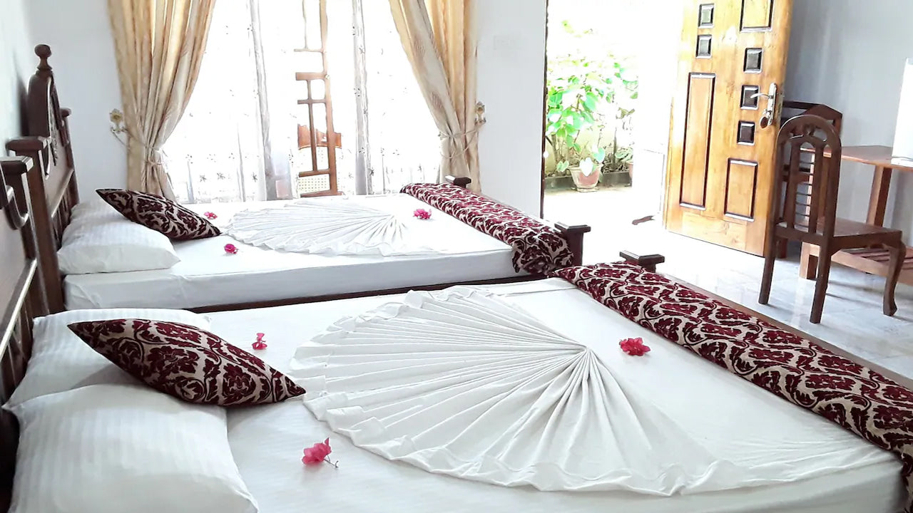 Ella Grand Peak, Ella 