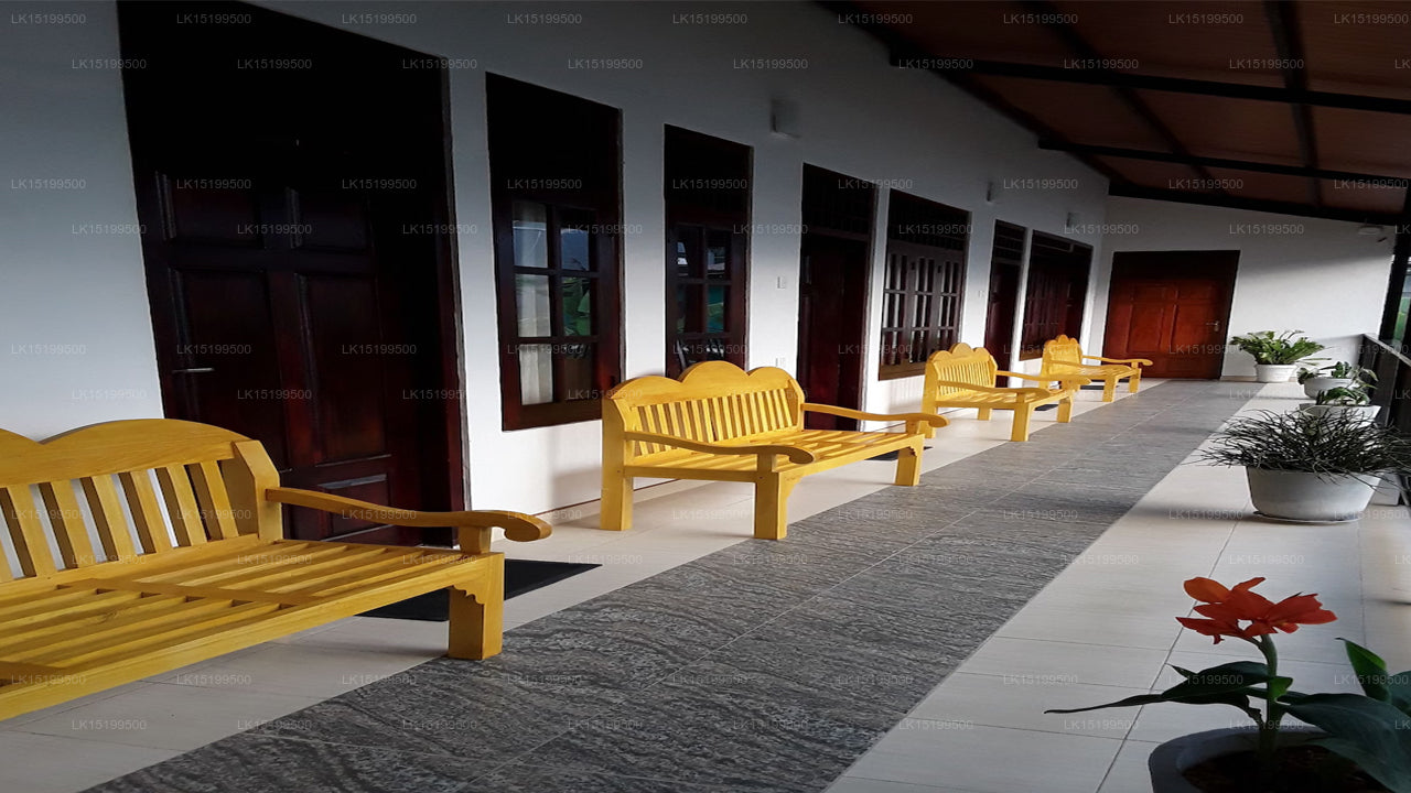 Ella Grand Peak, Ella 