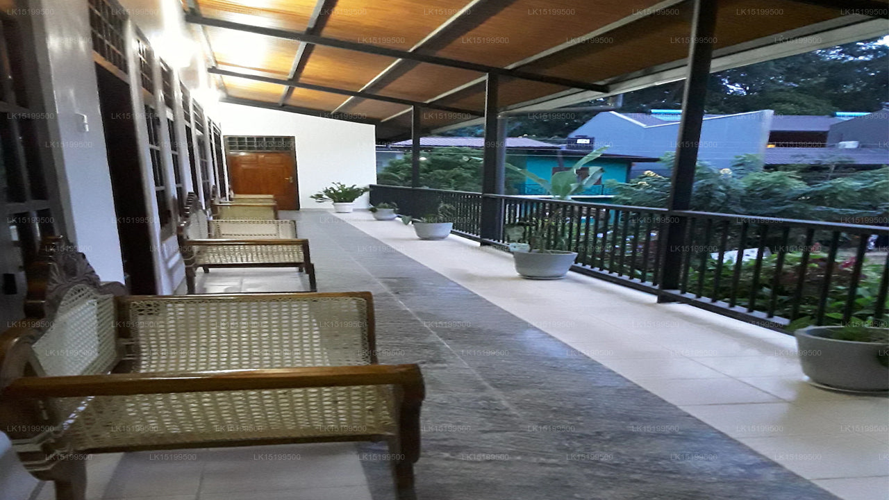 Ella Grand Peak, Ella 