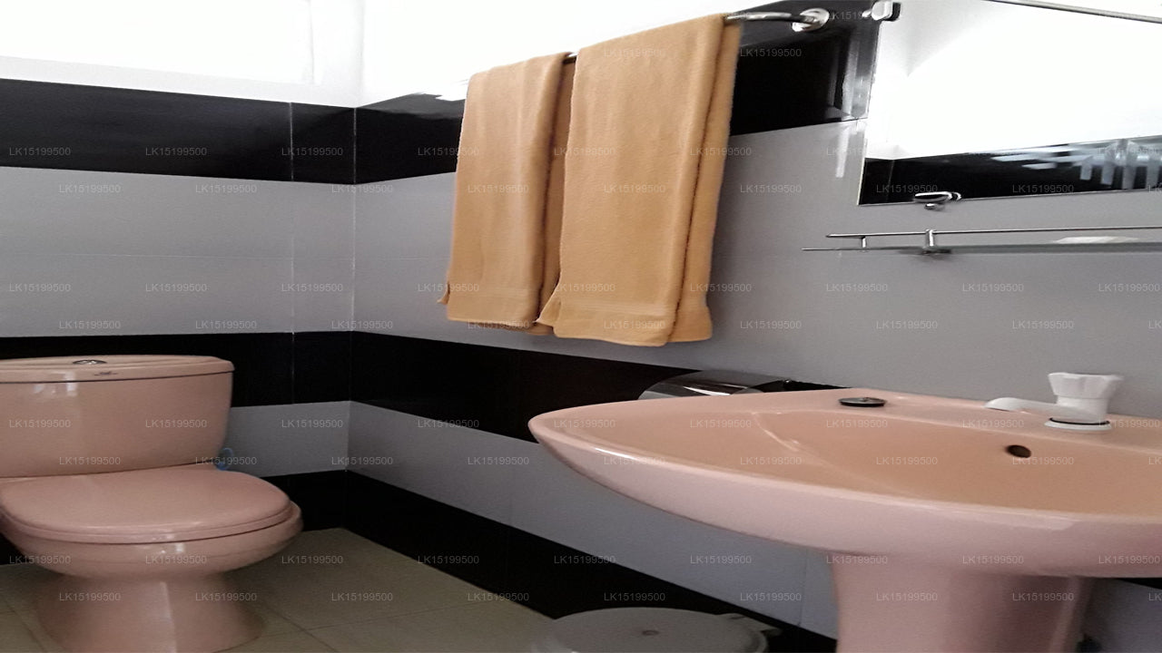 Ella Grand Peak, Ella 