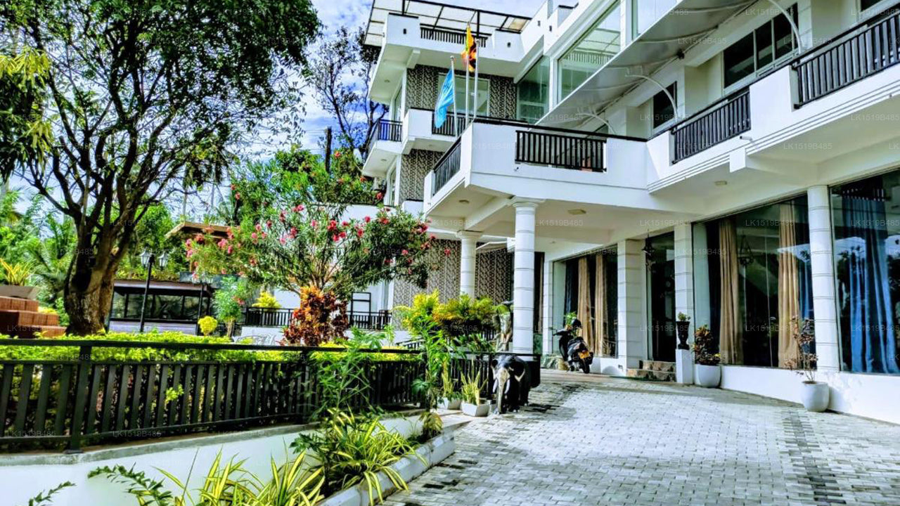 Queens Beach Hotel, Tangalle 
