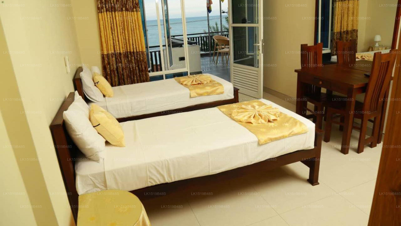 Queens Beach Hotel, Tangalle 