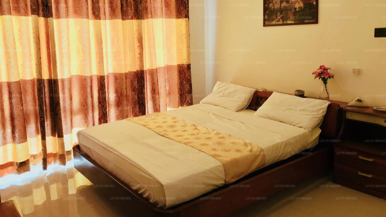 Queens Beach Hotel, Tangalle 