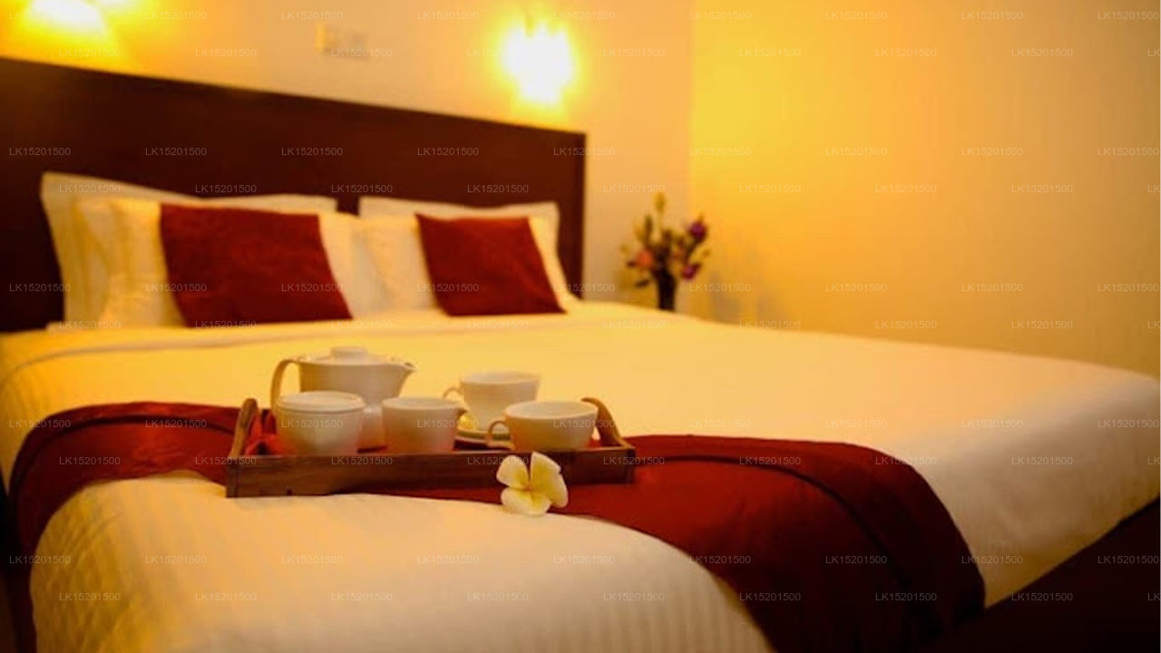 Whispering Palms Hotel, Induruwa