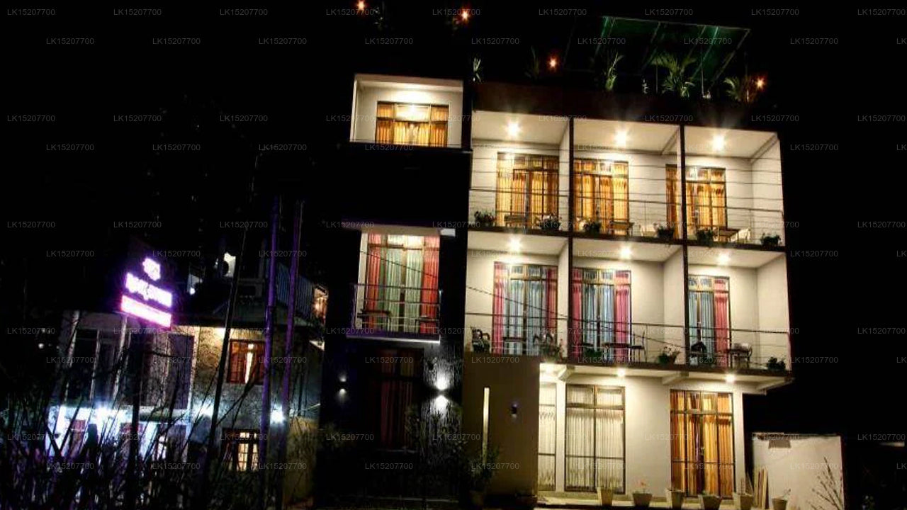 Ella Rock House, Ella 