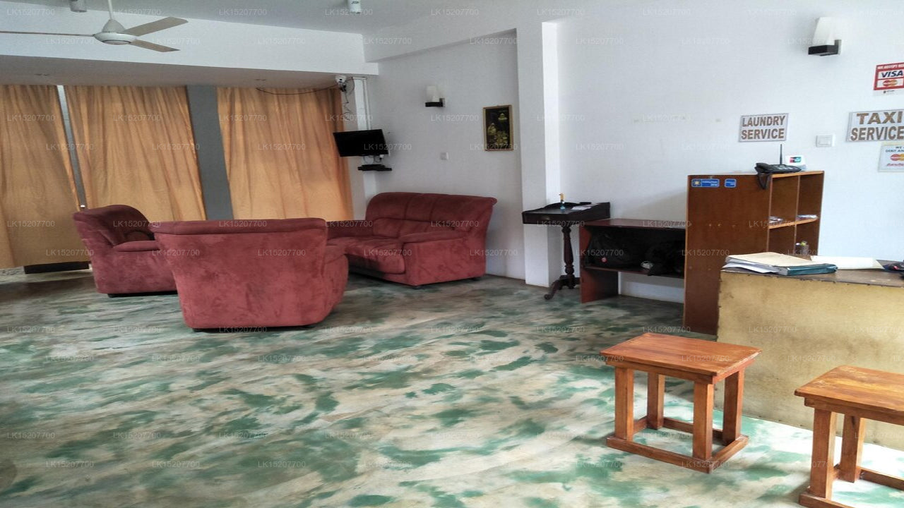 Ella Rock House, Ella 