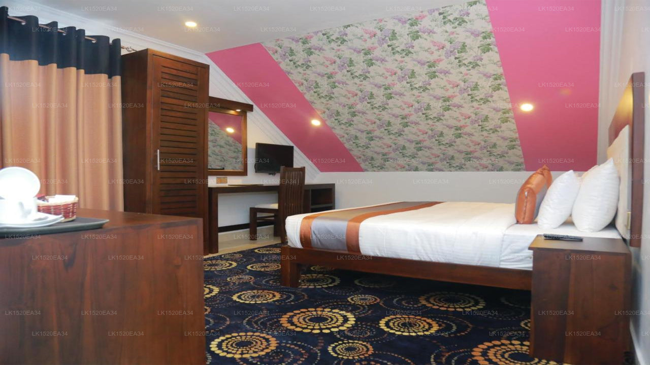 Galaxy Grand Hotel, Nuwara Eliya 