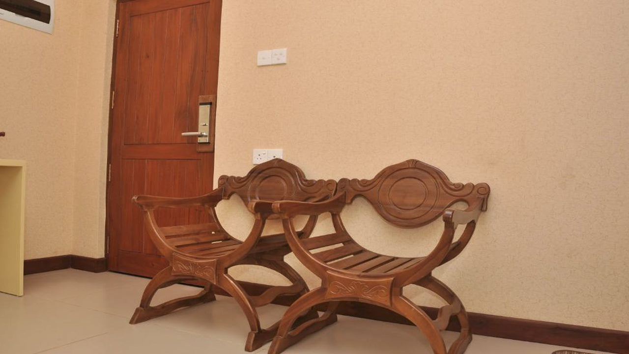 Grindlays Regency, Alawwa 