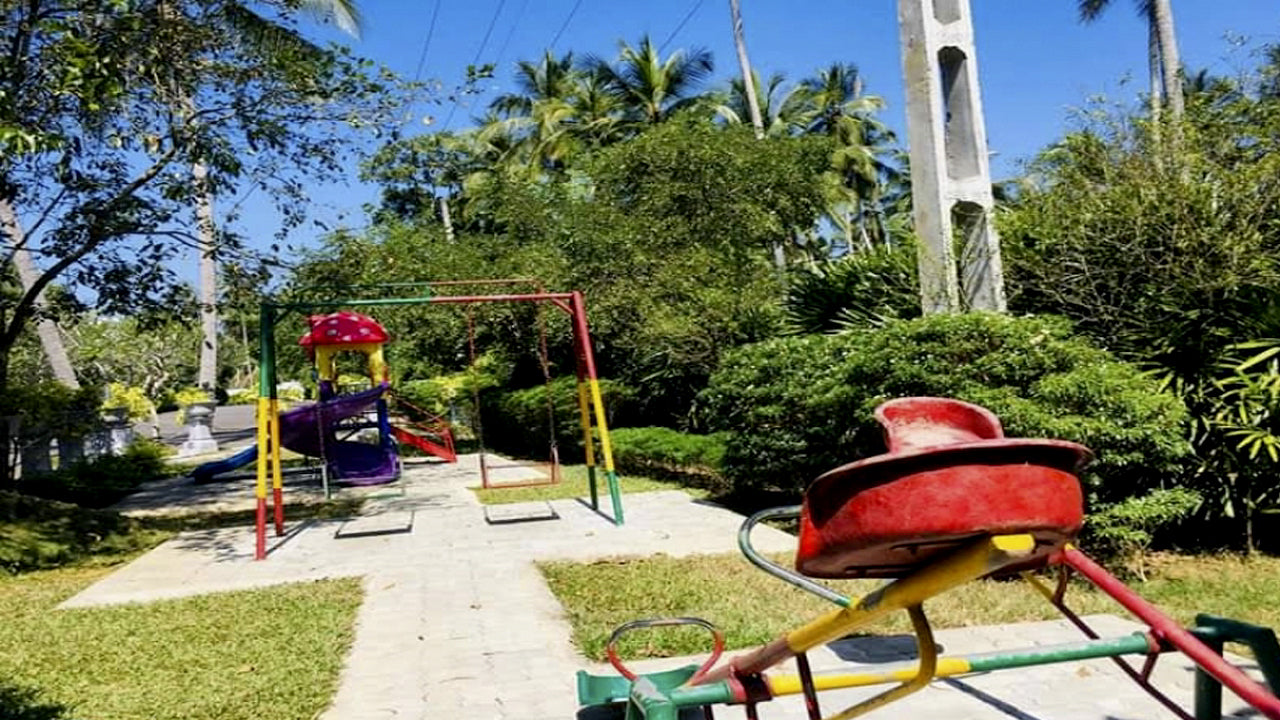 Grindlays Regency, Alawwa 