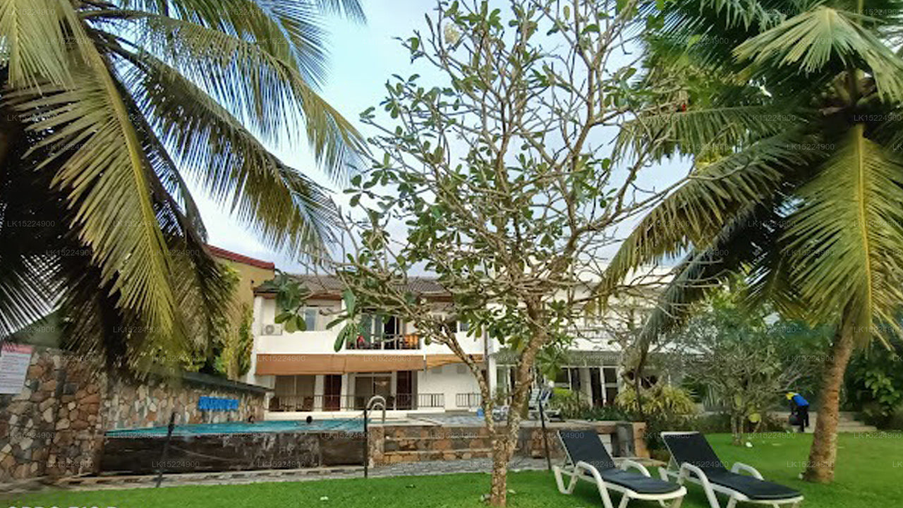 Hotel Sun &amp; Moon, Aluthgama
