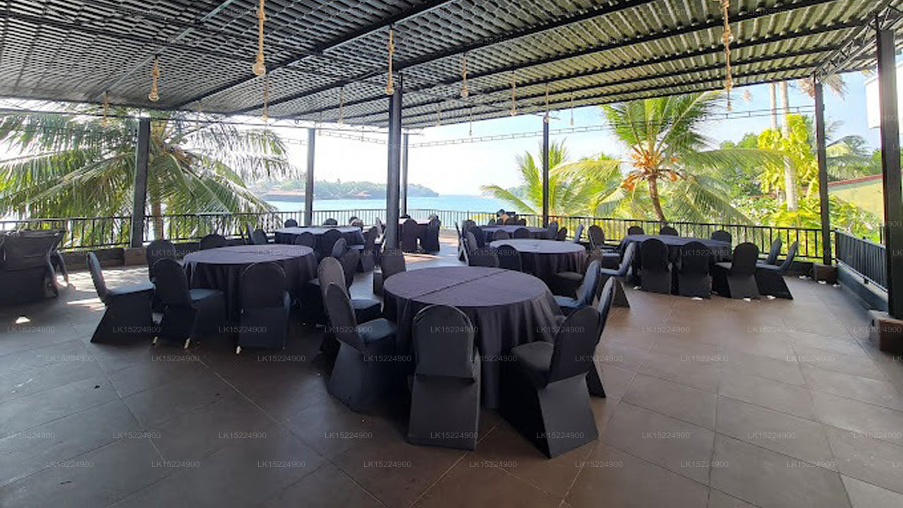 Hotel Sun &amp; Moon, Aluthgama