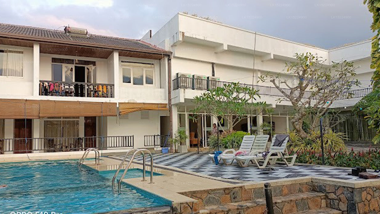 Hotel Sun &amp; Moon, Aluthgama