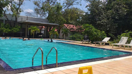 Das Grand Leisure Village, Auradapura