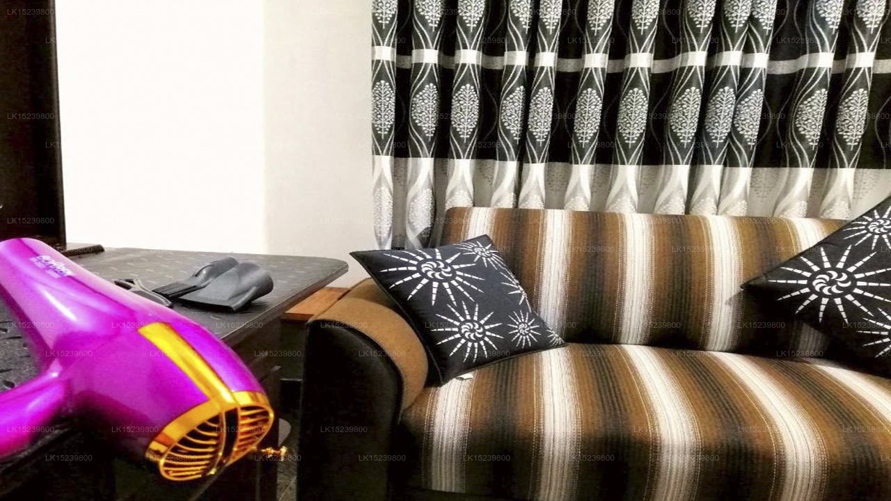 Ella Infinity View, Ella 