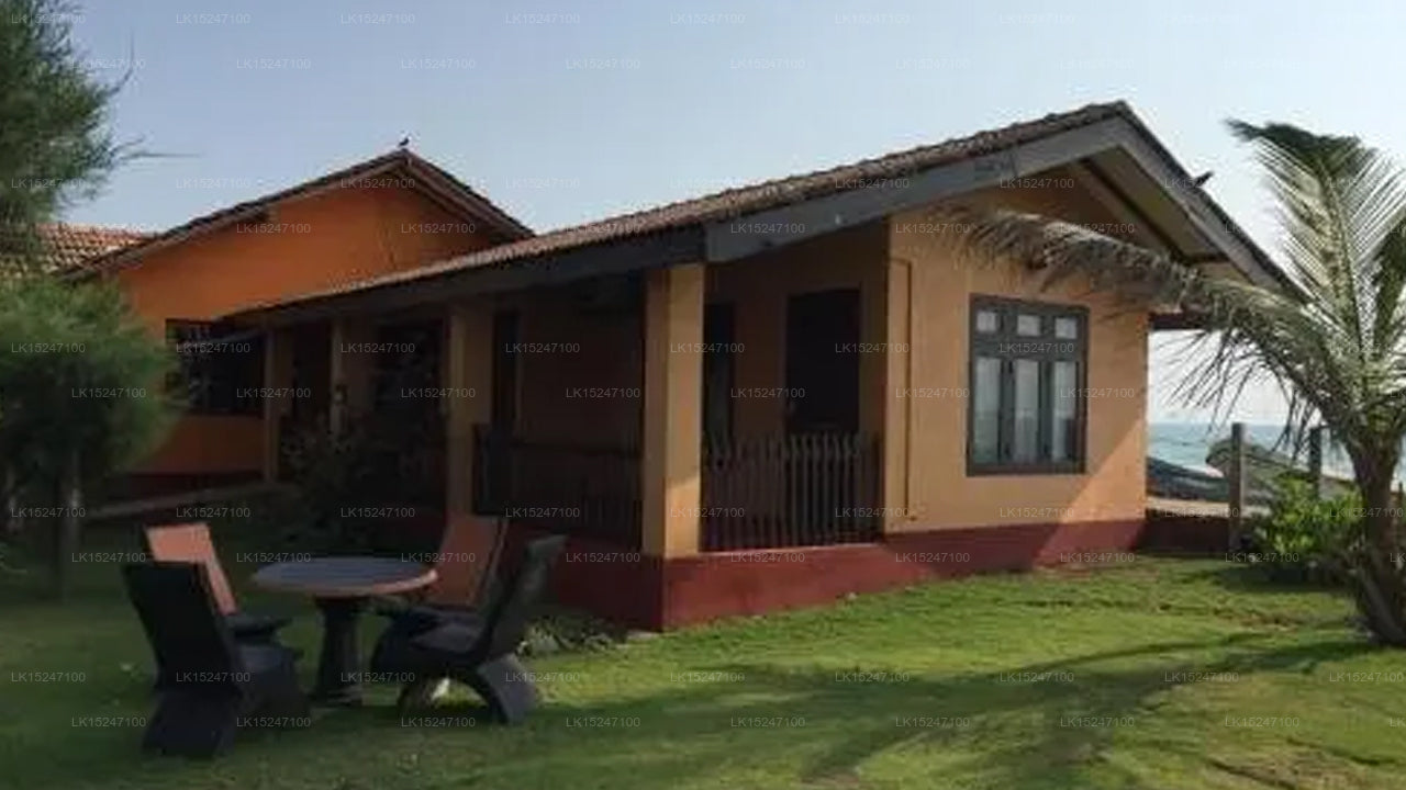 E-Beach Resort, Negombo 