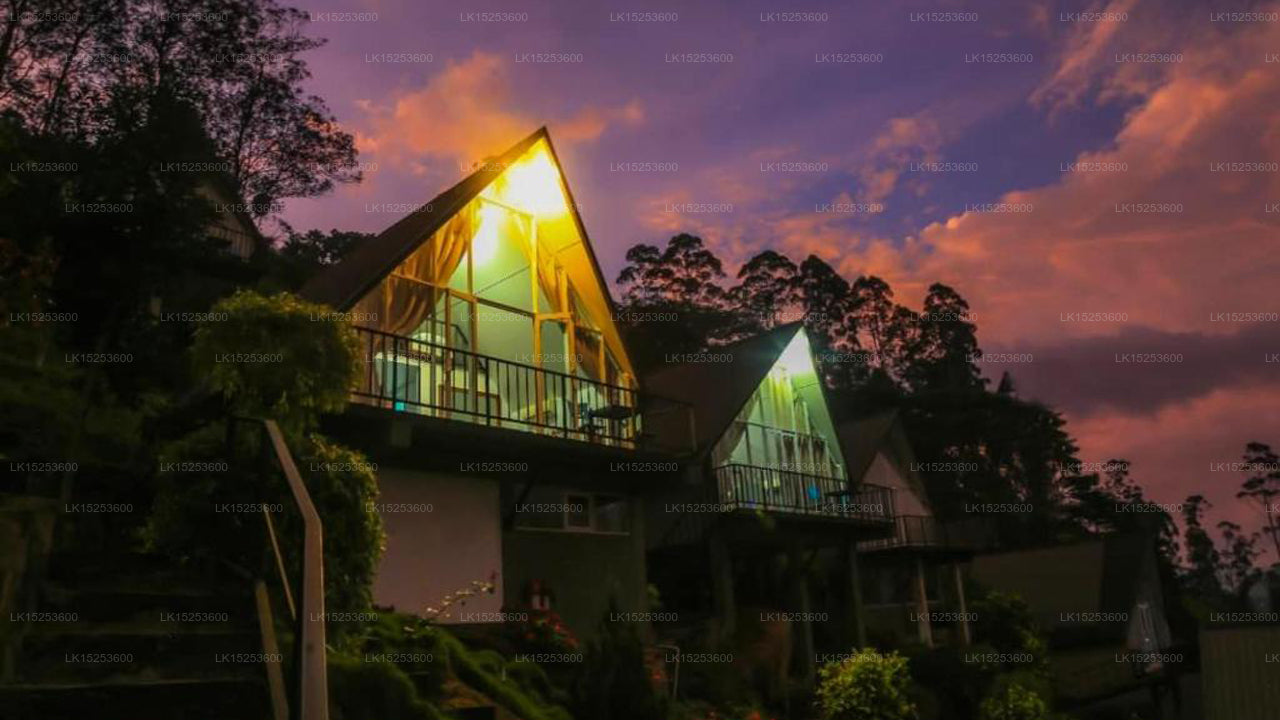 Die Wasserfallvillen, Hatton