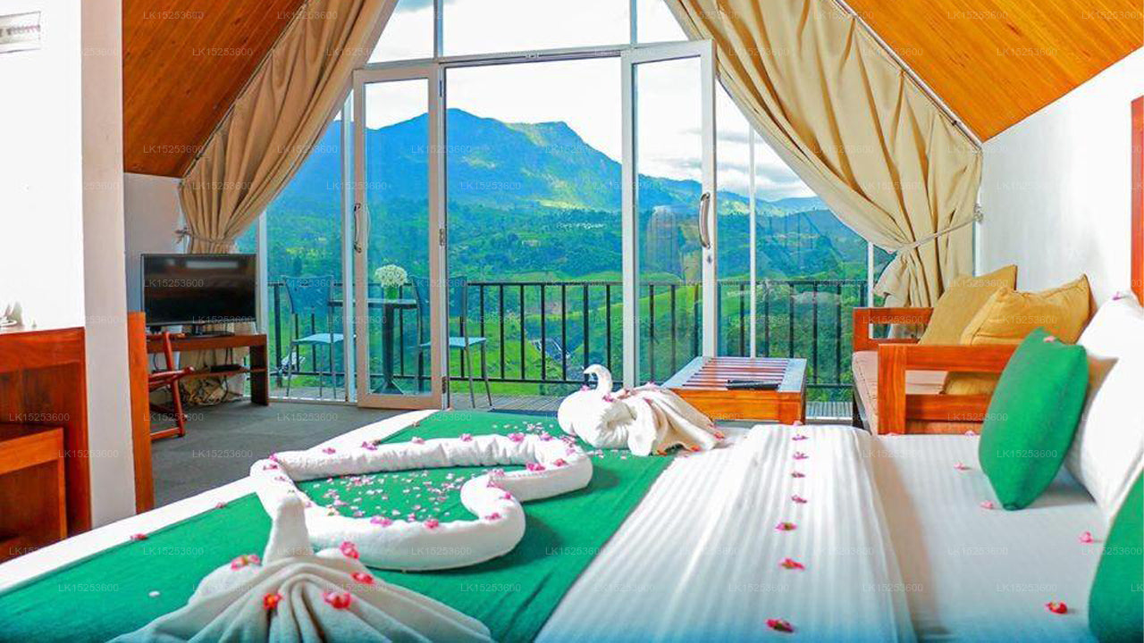 Die Wasserfallvillen, Hatton