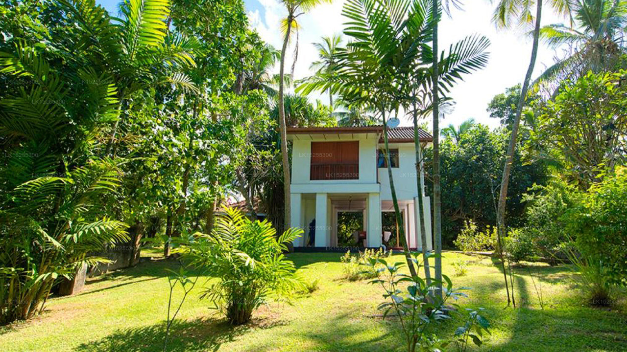 Palm Beach Inn &amp; Sea Shells Cabanas, A2, Bentota
