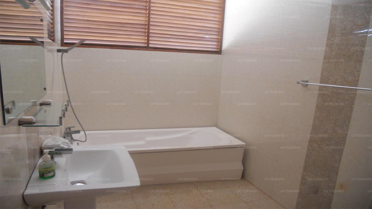 High Park Hotel, Nilaveli 