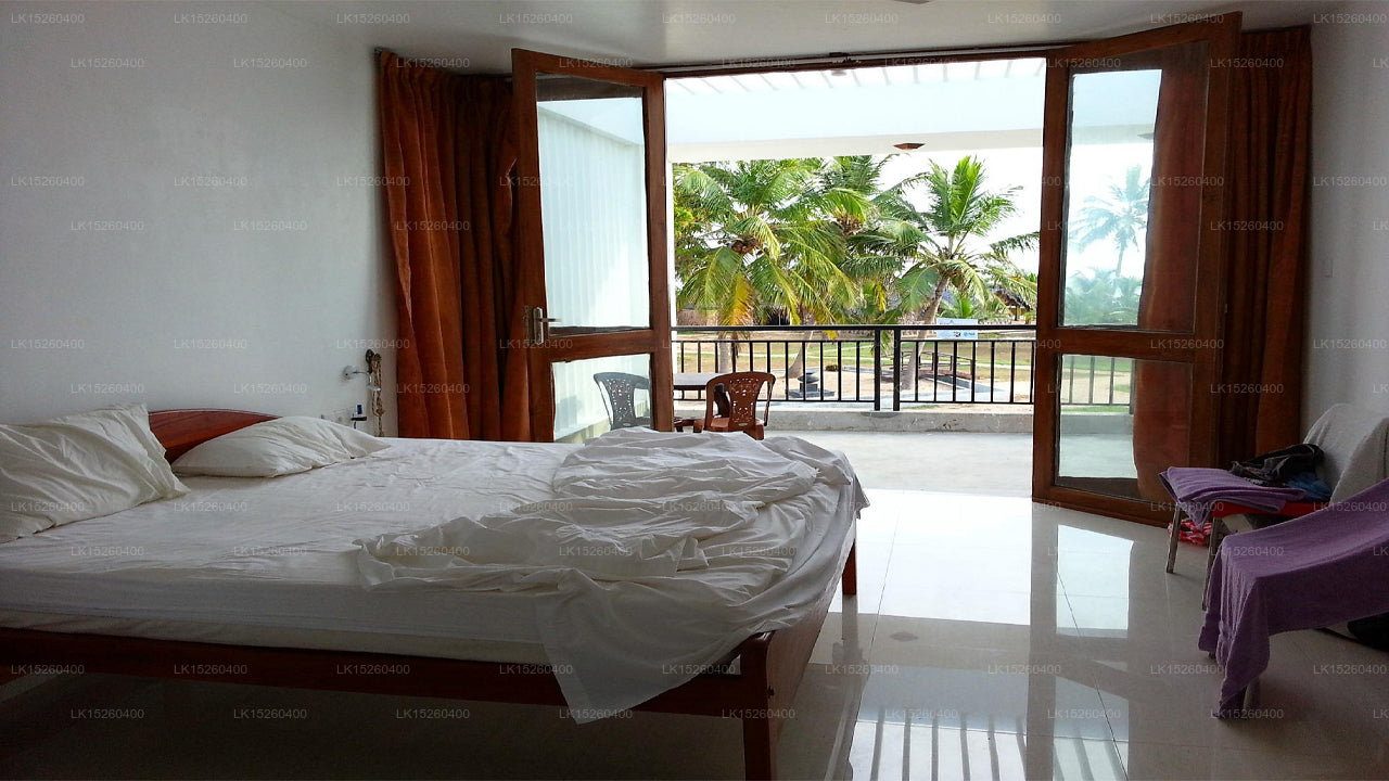 High Park Hotel, Nilaveli 