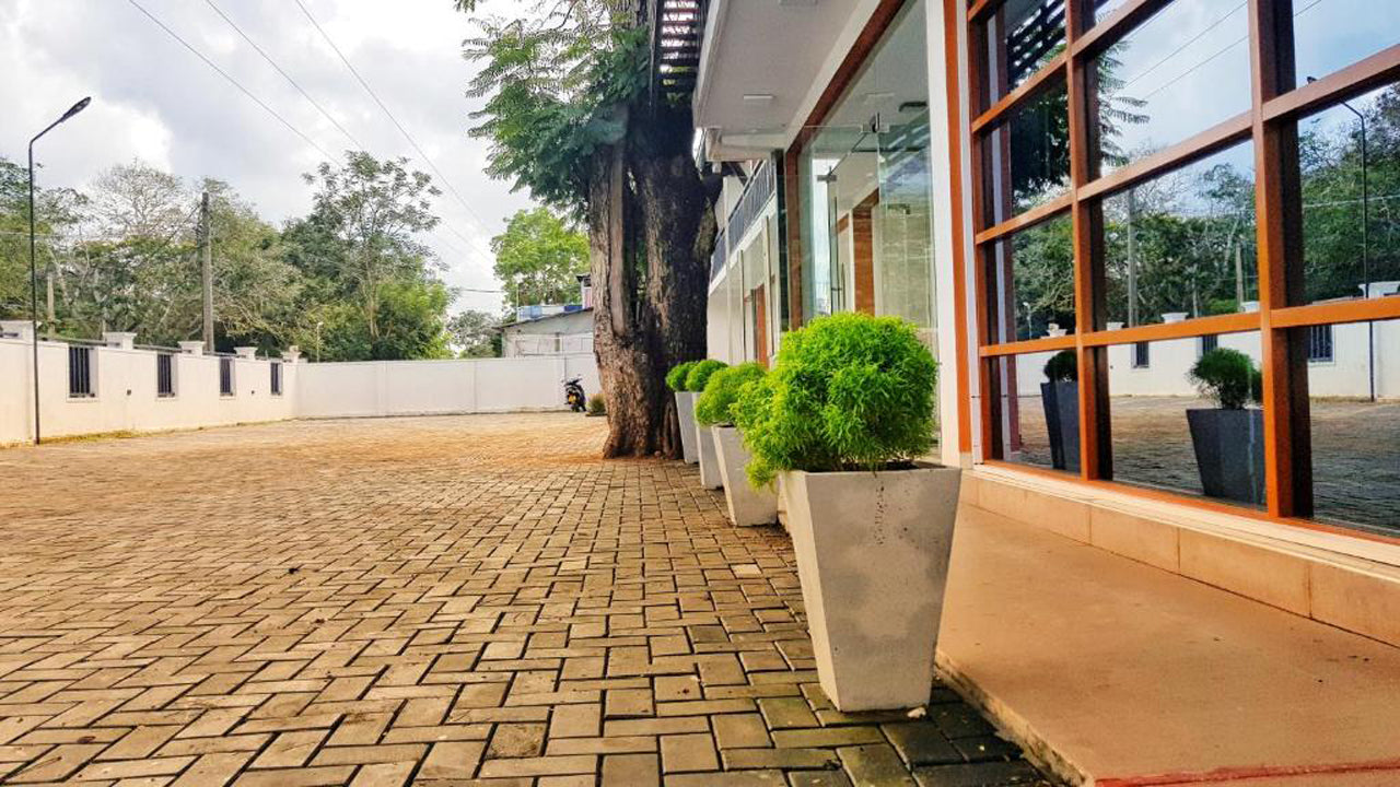 Livinya Ferienresort, Kataragama