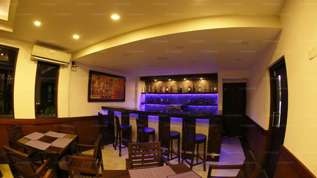 Blue Beach Hotel, Wadduwa 