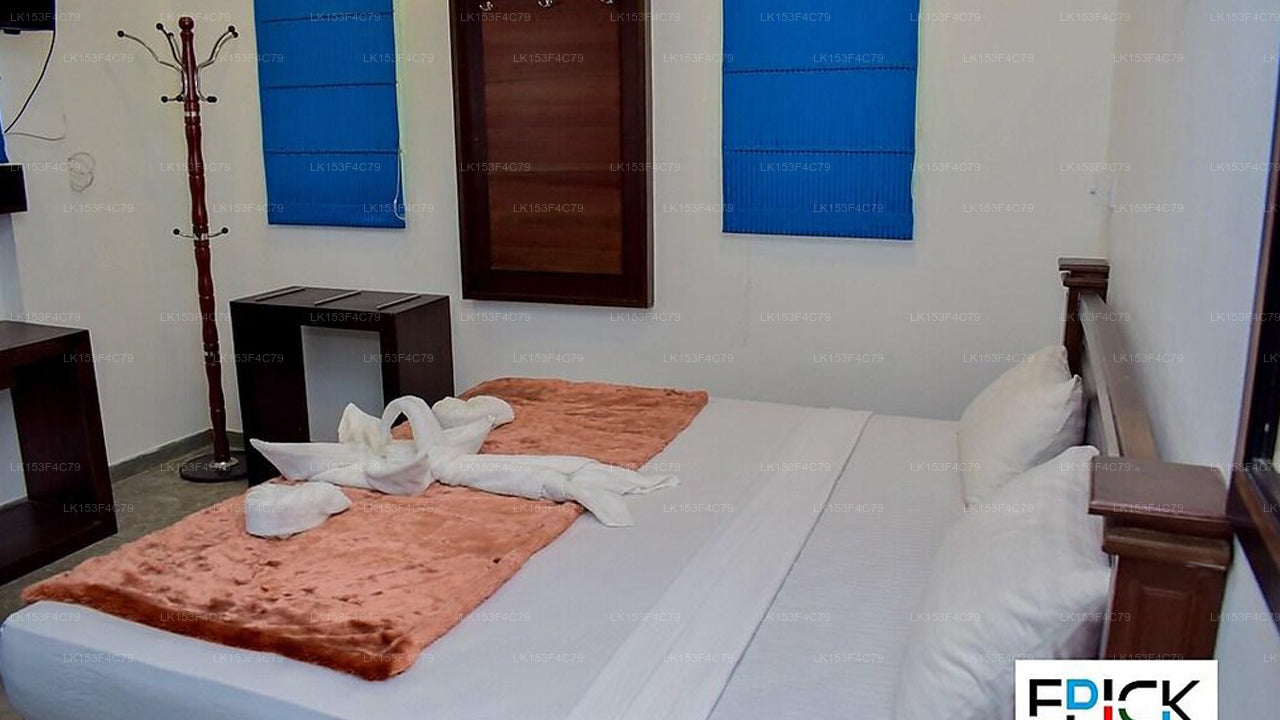 GiGi Colombo von Epic