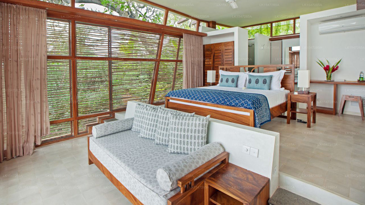 Tri Koggala von Amaya, Koggala