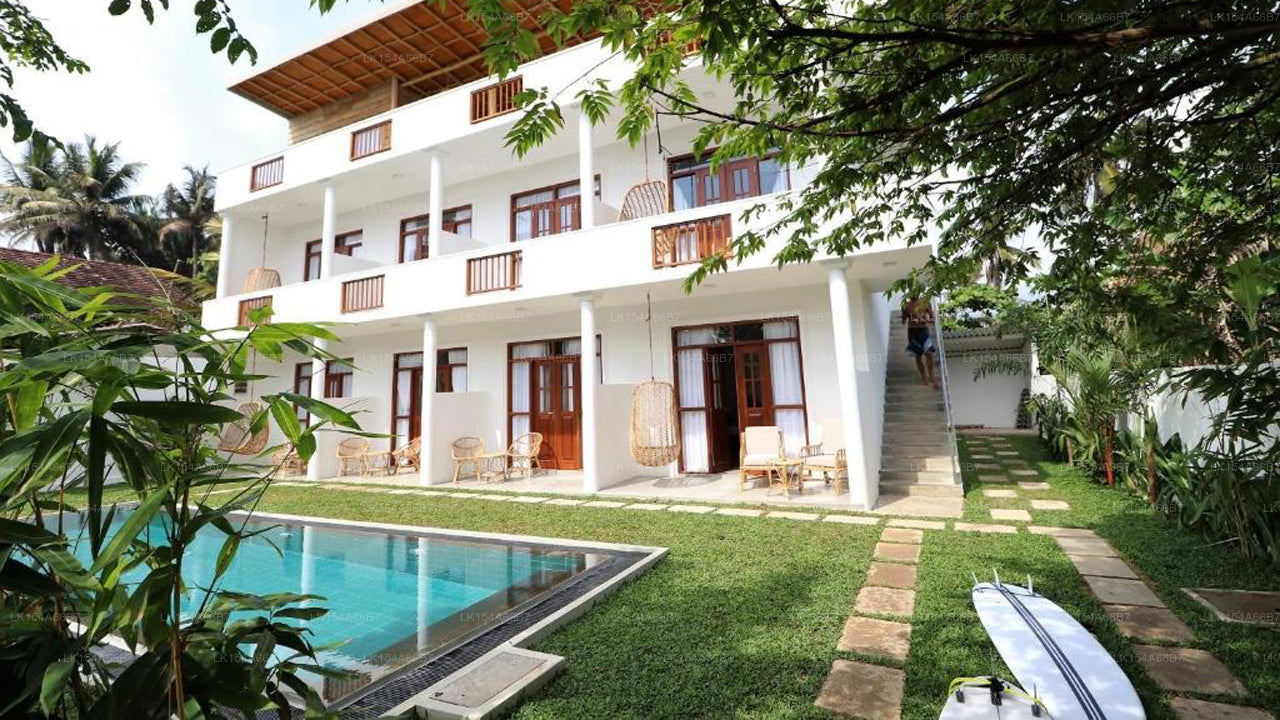 Ohana Surf Guest House &amp; Surf School, Ahangama