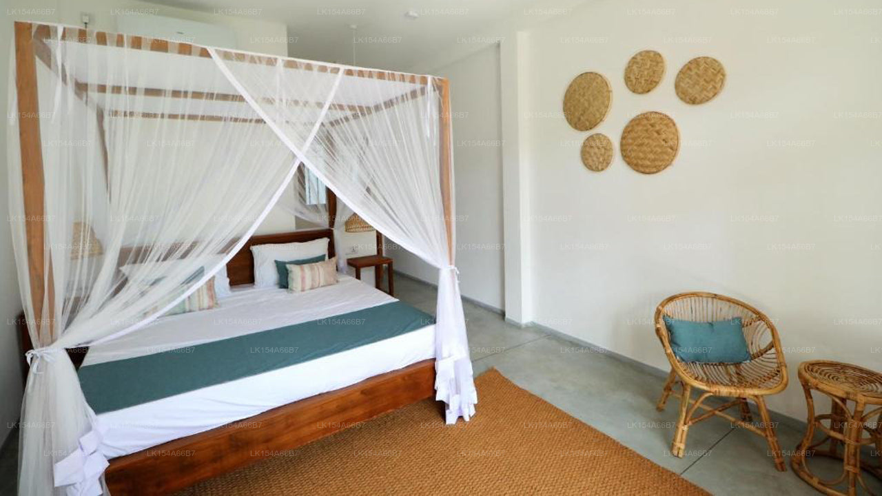 Ohana Surf Guest House &amp; Surf School, Ahangama