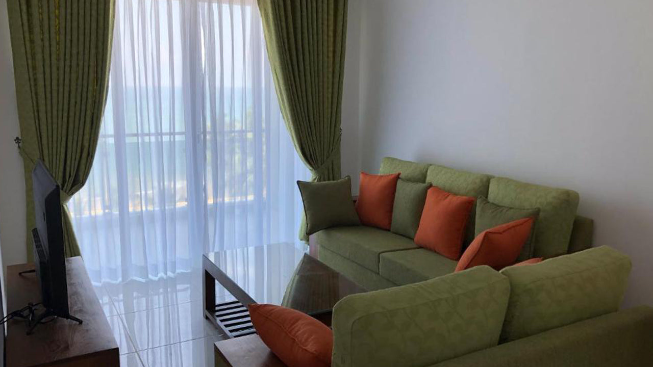 Sea Breeze, neues Apartment mit 3 Schlafzimmern am Strand