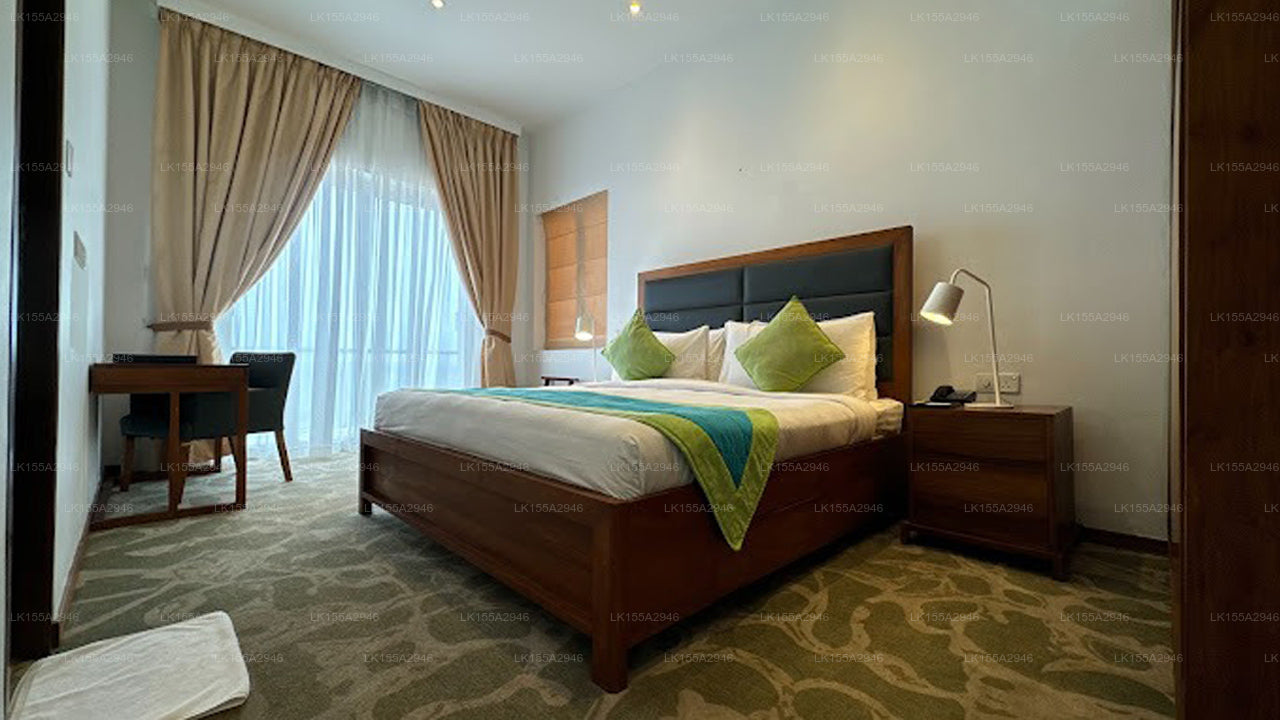 Ocean Edge Suites &amp; Hotel Colombo