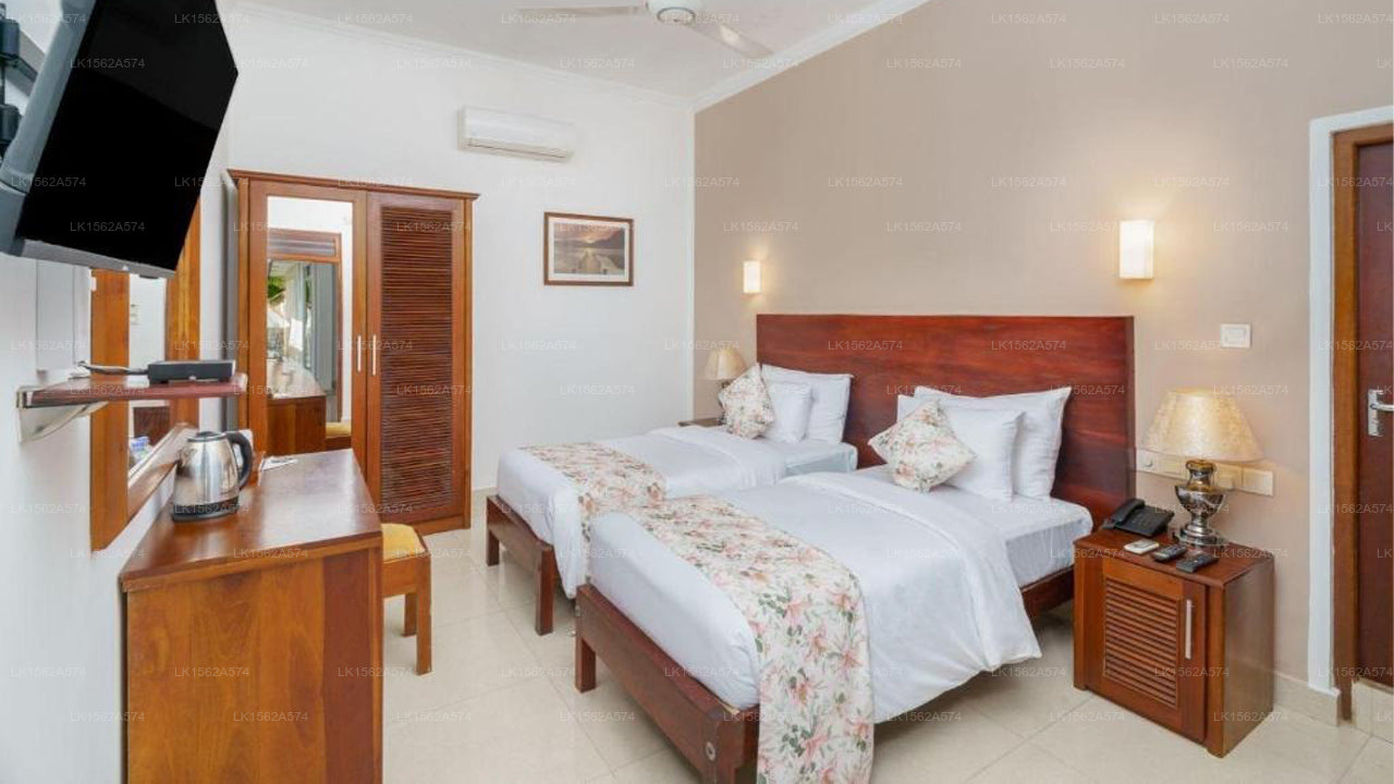Hotel Travelers Nest, Kandy 