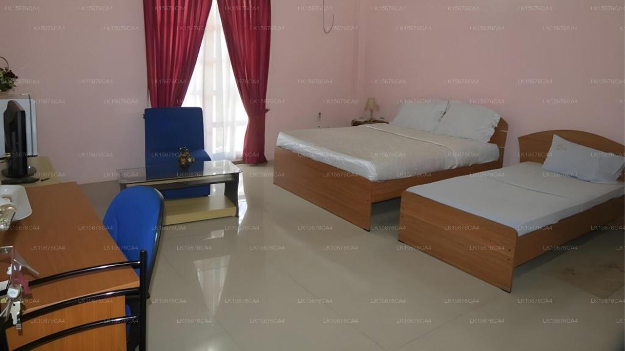 Thampa Tourist Hotel in Vavuniya