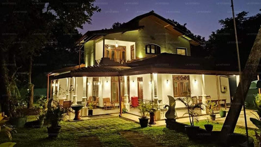 Visu Villa Bar &amp; Restaurant, Habarana
