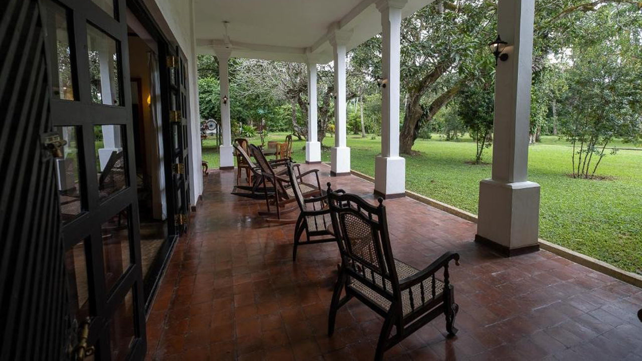 Kokosnuss-Anwesen Horathapola