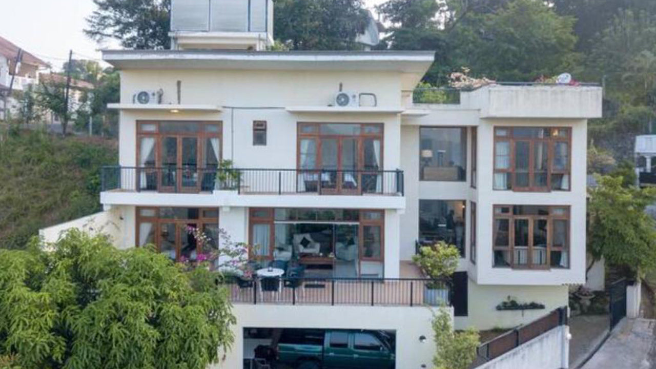 Mandarin Hill Residenz