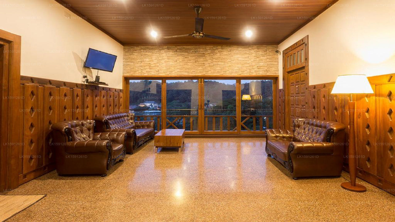 Himmel sieben, Kandy 